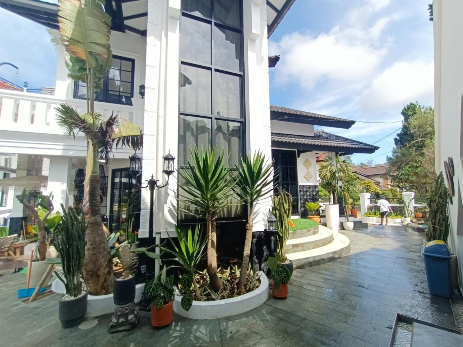 Villa Kota Bunga Malini 10 Cikundul Εξωτερικό φωτογραφία